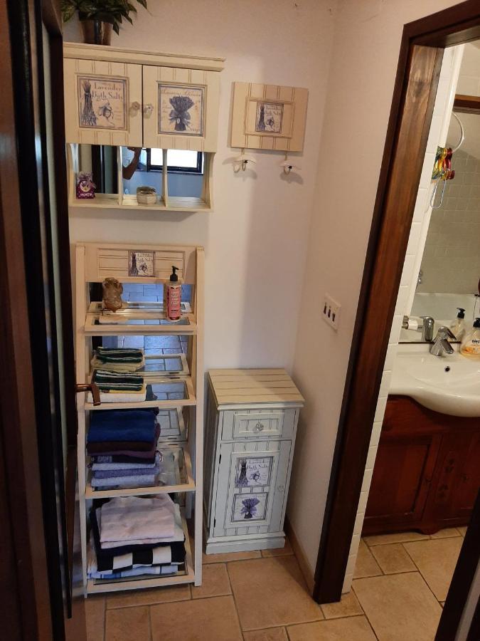 Nice, Cosy Studio Apartment With Shared Outdoor Pool บานโจเล ภายนอก รูปภาพ